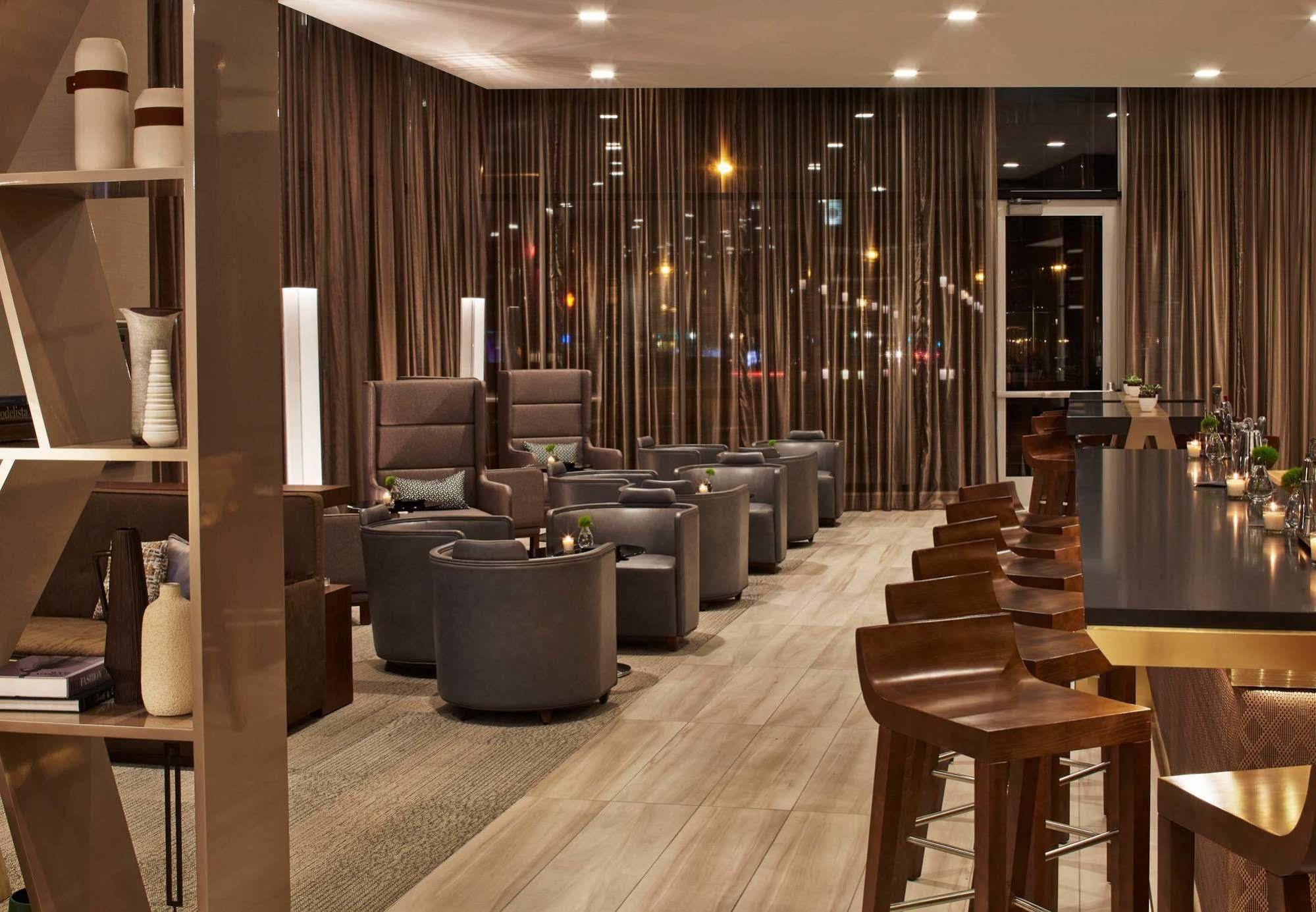 Ac Hotel By Marriott Minneapolis Downtown Exterior photo